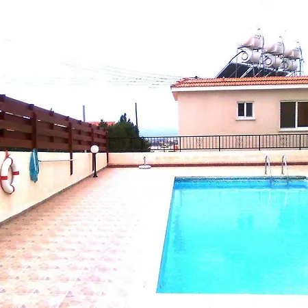 Aurora Apartamento Paphos